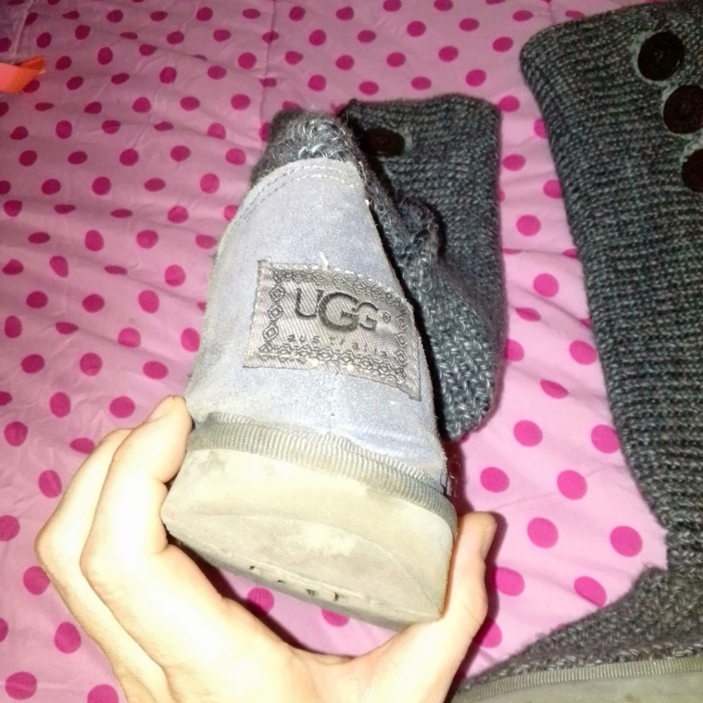 Gray Knit uggs - Picture 3 of 7